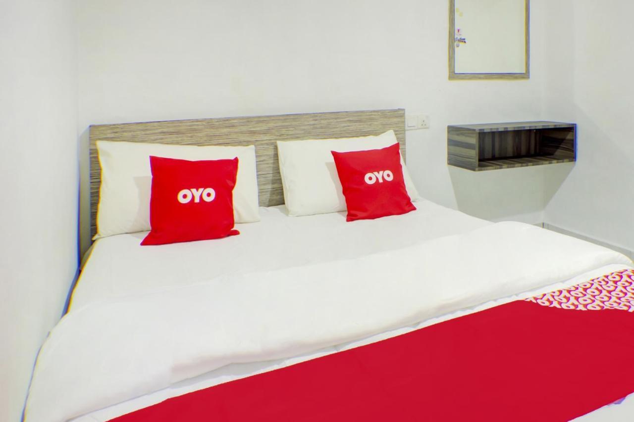 Oyo 90028 Ragula Hotel Johor Bahru Bagian luar foto