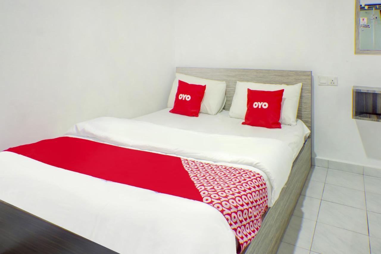 Oyo 90028 Ragula Hotel Johor Bahru Bagian luar foto